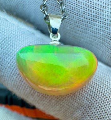 Opaal Cabochon - Hoogte: 19 mm - Breedte: 18 mm- 1.63 g -