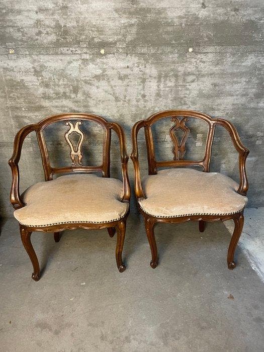 Fauteuil - Walnoot - Een paar Venetiaanse fauteuils., Antiek en Kunst, Antiek | Overige Antiek