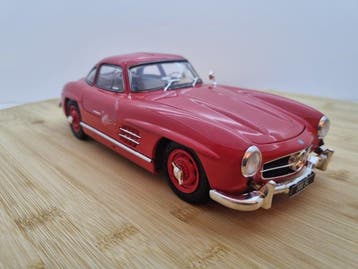 Schuco 1:18 - Voiture miniature - Mercedes 300SL Coupe W198