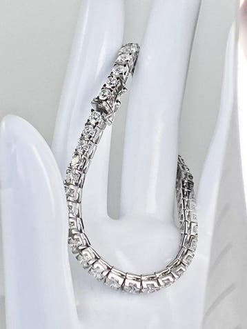 Tennis armband - 18 karaat Witgoud - 6.30ct. tw. Diamant