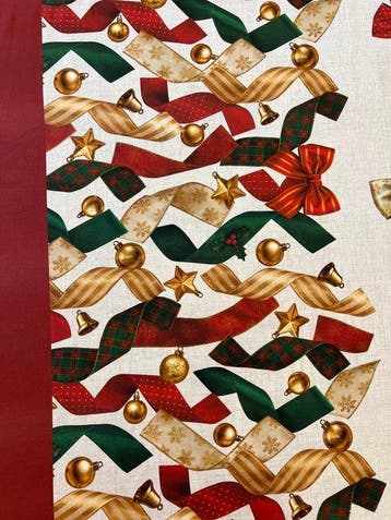 Kerstbetovering – Gouden Linten en Traditie - Tafelkleed -, Nieuw