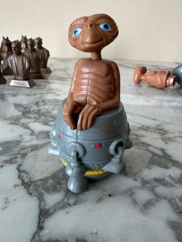 E.T. - 1982 Universal City Studios, Collections