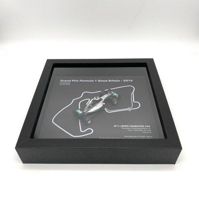 Artwork - Mercedes-Benz - Lewis Hamilton - GP F1 Great, Hobby en Vrije tijd, Modelauto's | 1:5 tot 1:12