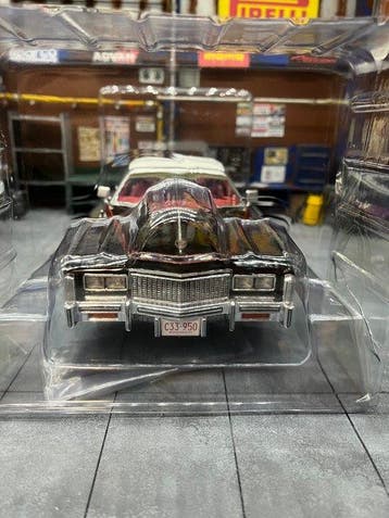 MCG 1:18 - Voiture miniature - Cadillac Eldorado Convertible, Nieuw