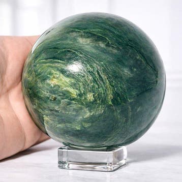 Sphère en jade néphrite premium avec des motifs verts