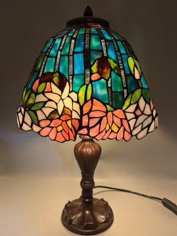 tiffany style lamp - Lampe de table - Vitrail
