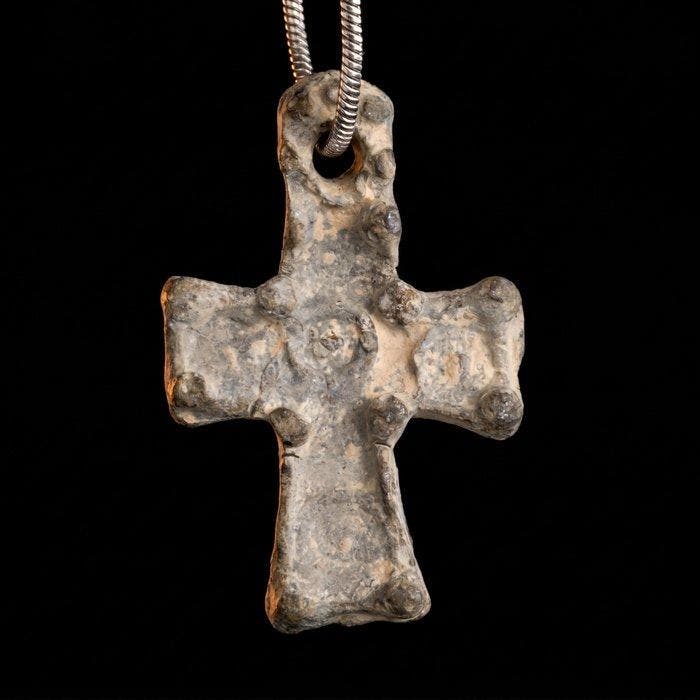 Viking periode Brons Christelijke kruis hanger met motief, Bijoux, Sacs & Beauté, Bijoux anciens