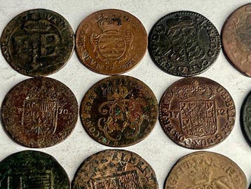 Spanje, Nederland, Luxemburg. Lot de 25 monnaies anciennes –