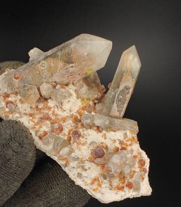 Fluoriet Kristallen op matrix - Hoogte: 6 cm - Breedte: 3, Verzamelen, Mineralen en Fossielen