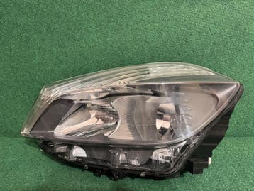 Phare av. gauche Mercedes W176 A-Class 2012 - 2018 H7, Ophalen, Utilisé, Mercedes-Benz