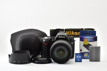 Nikon D90 + AF-S DX NIKKOR 3.5-5.6/18-105mm G ED VR Digitale, Audio, Tv en Foto, Nieuw