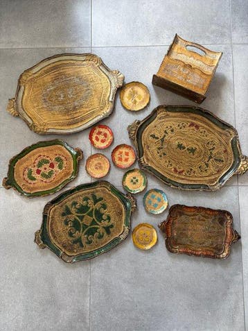 Decoratief dienblad - Europa - Florentijns ensemble, Antiek en Kunst