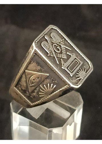 Bague en argent 925 avec symbolisme religieux – design, Collections