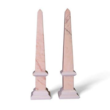 Figuur - Paar marmeren obelisken - 43 cm, Antiek en Kunst