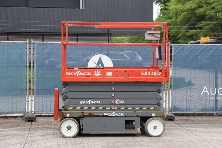 Veiling: Schaarlift Skyjack SJ4632 Elektrisch 11.7m 2016, Articles professionnels, Machines & Construction | Ascenseurs, Échafaudages & Échelles