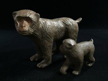 Japanese Bronze Monkey Family Sculpture Set (Parent & Child)