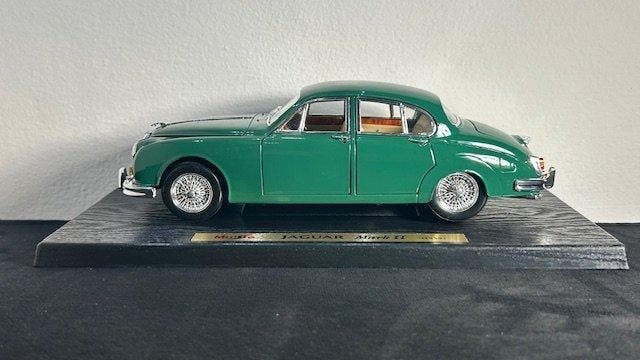 Maisto 1:18 - Modelauto - (Mint in Box) Jaguar Mark II, Hobby & Loisirs créatifs, Voitures miniatures | 1:5 à 1:12