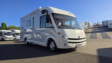Carthago Tourer I 142 QB zeer goed verzorgd, dwarsbed 11823, Caravans en Kamperen, Integraal, Ringverwarming, Fiat, 6 tot 7 meter