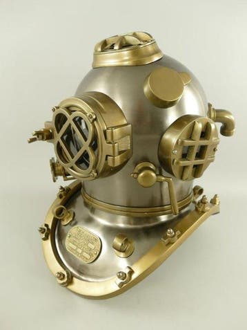 Duikhelm - Koper, Brons - Grote gebruneerde decoratieve