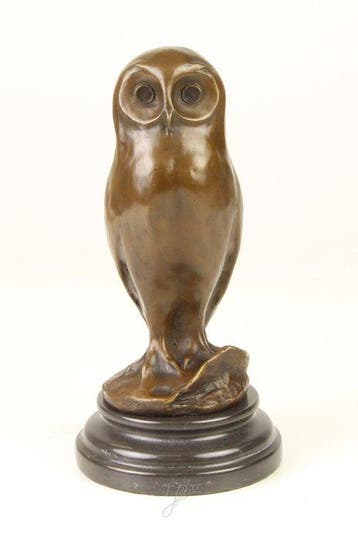 sculptuur, A Beautiful Bronze Figure of a Young Owl with a
