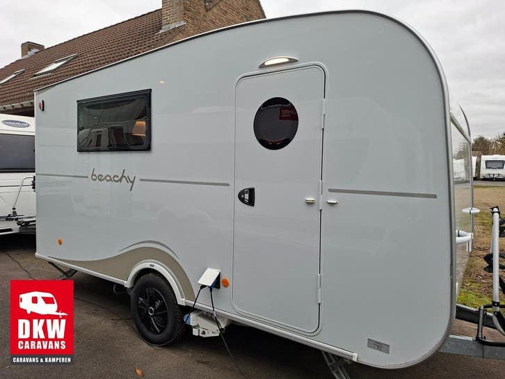 HOBBY Beachy 450, Caravans en Kamperen, Caravans, 750 - 1000 kg, Fietsenrek, Koelkast, Lichtmetalen velgen, Mover, Openslaande ramen