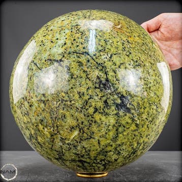 Boule en serpentine naturelle du Pakistan – Vert pomme