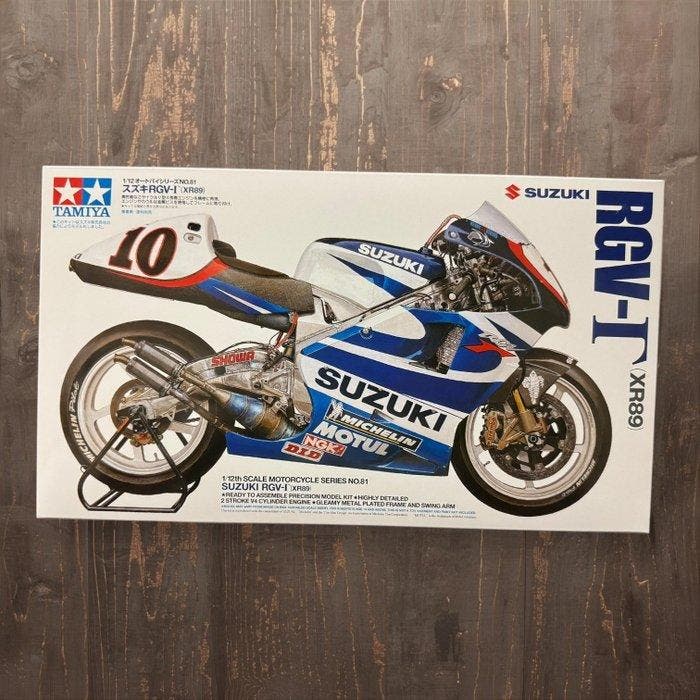 Tamiya - Speelgoedauto 1/12 SCALE Suzuki Model Kit by TAMIYA, Hobby en Vrije tijd, Modelauto's | 1:5 tot 1:12