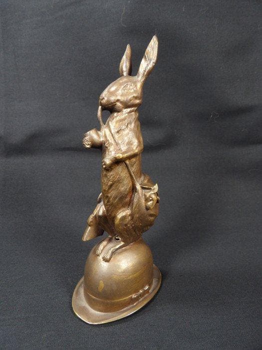 Beeldje, Jachttafereel met haas - 17 cm - Brons, Antiquités & Art, Curiosités & Brocante