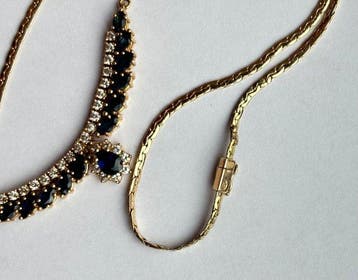 Collier - 14 carats Or jaune - 5.11ct. tw. Saphir - Diamant, Nieuw