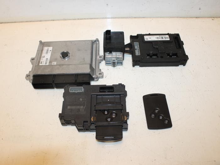Computer Motormanagement Renault Clio O154050, Auto-onderdelen, Elektronica en Kabels