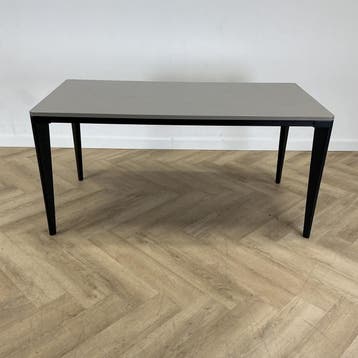 Vitra Nexus designtafel 150x75 cm, grijs - zwart