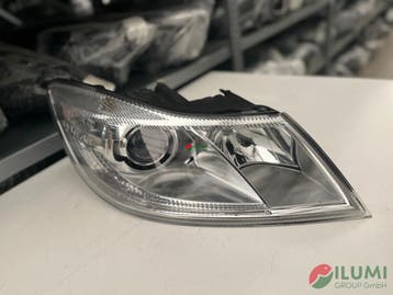 SKODA OCTAVIA 2 LIFT XENON KL KOPLAMP RECHTS 1Z1941016G, Auto-onderdelen, Verzenden, Gebruikt, Skoda
