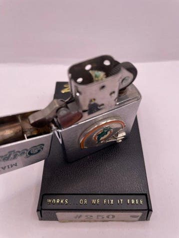 Zippo - FOOTBALL AMERICAIN - MIAMI DOLPHINS - Zonder
