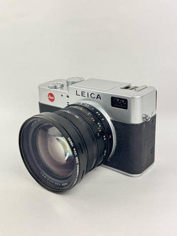 Leica Digilux 2 DSLR Digital Camera Working with Summicron