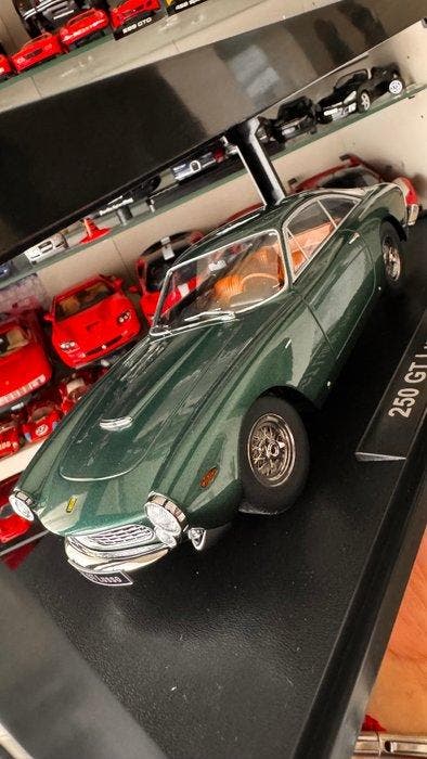 KK-Scale 1:18 - Modelauto - Ferrari 250 GT Lusso - Raro -, Hobby en Vrije tijd, Modelauto's | 1:5 tot 1:12