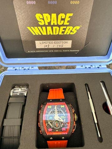 Nubeo - Space Invaders Limited Edition - Zonder minimumprijs, Nieuw