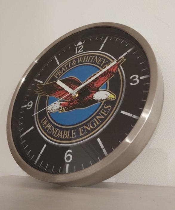 Wandklok - Metaal, Glas - 2020+ - Pratt & Whitney, Antiquités & Art, Antiquités | Assiettes décoratives & Carrelages