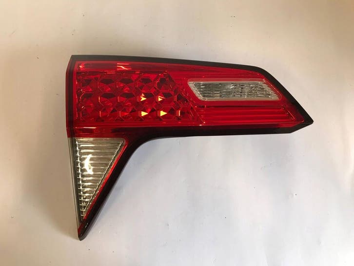Honda HR-V II 2018-2021 achterlicht links binnen LED, Autos : Pièces & Accessoires, Éclairage, Envoi