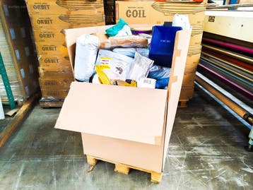Pallet Postpakketten 140 kg, Nieuw