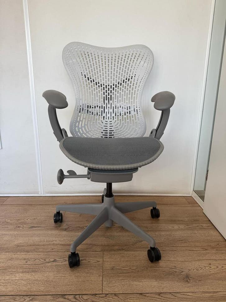 Herman Miller Mirra Alpine (Witte Herman Miller Bureaustoel), Huis en Inrichting, Bureaustoelen, Bureaustoel, Wit, Zo goed als nieuw