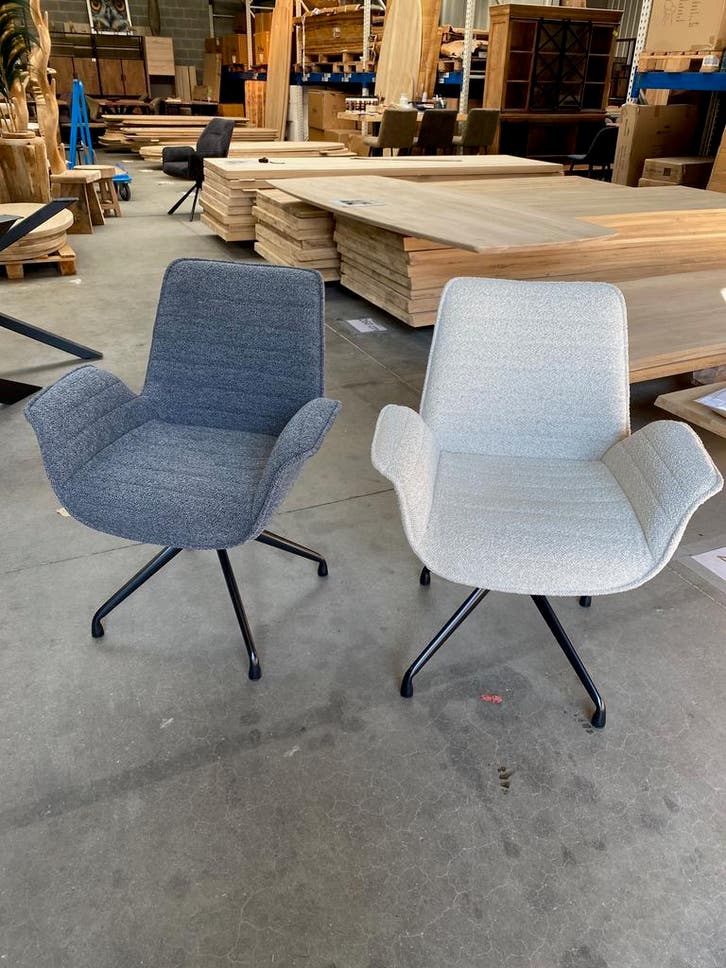 Amir armstoel, bouclé, draaiend (nieuw, A-keuze), Huis en Inrichting, Stoelen, Nieuw, Metaal, Stof