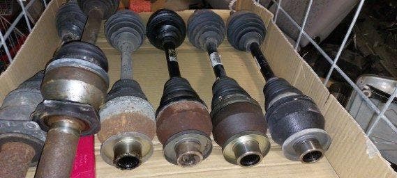 aandrijfas links Volkswagen Transporter T5 (aandrijving), Auto-onderdelen, Ophanging en Onderstel, Gebruikt, Volkswagen, Ophalen of Verzenden