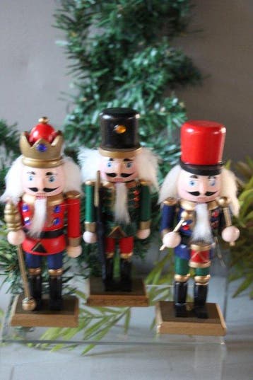Notenkrakers 3 verschillende ieder circa 15cm hoog -, Nieuw