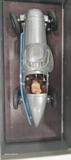 Märklin 1:24 - Modelauto - Mercedes Silberpfeile W25) -