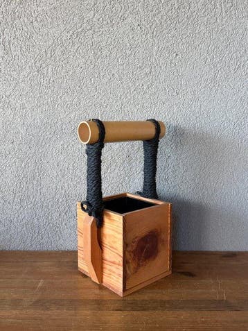 Vaas - Bamboe, Hout, vernis - Japan - Houten Ikebana-vaas