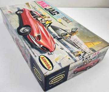 Aurora 1:25 - Modelauto - Jaguar XKE Vintage Plastic Kit -, Nieuw