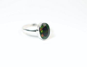 Zwarte Chalama-opaal ring / nieuw- 2.26 g - (1)