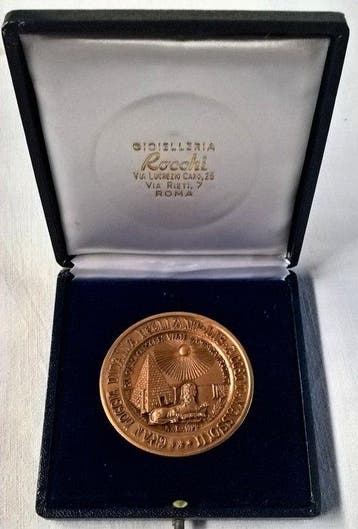 Médaille artistique - Medaglia in bronzo e cazzuola in, Verzamelen