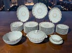 A. Giraud & Cie - Limoges - Tafelservies (54) - Marly -