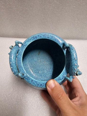 Chinees wierookbrander, blauw emaille met vlammenmotief,, Antiek en Kunst